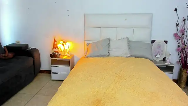 Snapshot of hannahdvil1 chatting on October 2025 11:52:02 AM hannahdvil1 online show from October 2025 11:52:02 AM