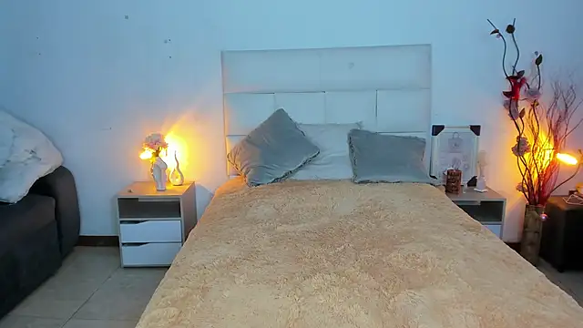 Snapshot of hannahdvil1 chatting on November 2025 11:43:01 AM hannahdvil1 online show from November 2025 11:43:01 AM