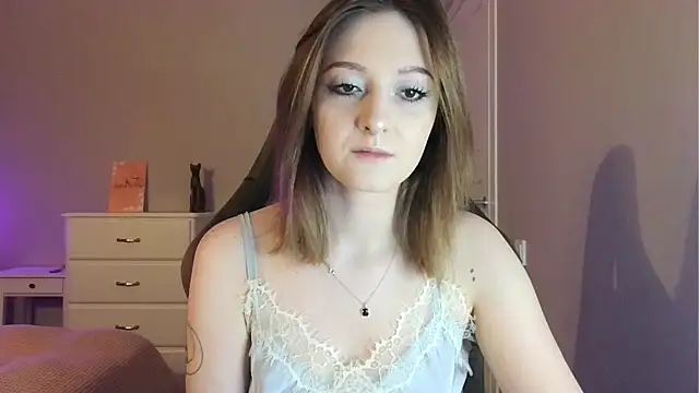 Snapshot of white_liillyy chatting on April 2026 08:50:02 PM white liillyy online show from April 2026 08:50:02 PM