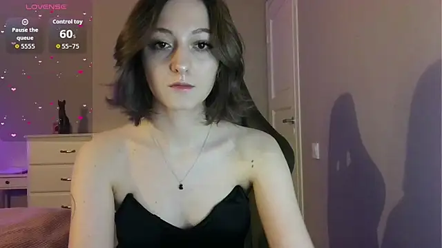 Snapshot of white_liillyy chatting on May 2026 08:48:02 PM white liillyy online show from May 2026 08:48:02 PM