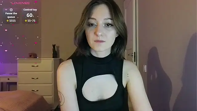 Snapshot of white_liillyy chatting on May 2026 08:26:02 PM white liillyy online show from May 2026 08:26:02 PM