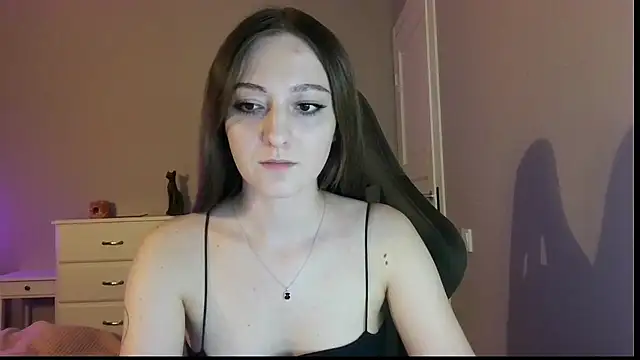 white liillyy online show from June 2026 09:21:02 PM
