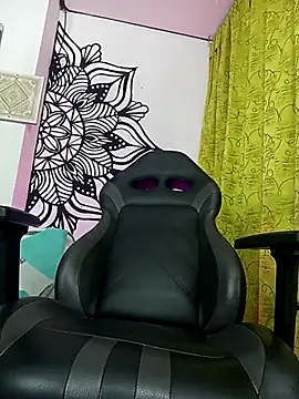 Snapshot of angela_bigdick chatting on October 2025 11:25:02 PM angela bigdick online show from October 2025 11:25:02 PM