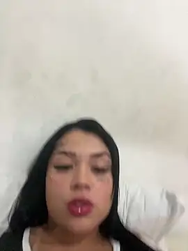 Snapshot of Babebommer chatting on October 2025 12:22:02 AM Babebommer online show from October 2025 12:22:02 AM