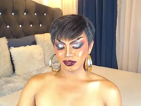 Snapshot of SmokingDomDiva chatting on October 2025 05:33:02 AM SmokingDomDiva online show from October 2025 05:33:02 AM