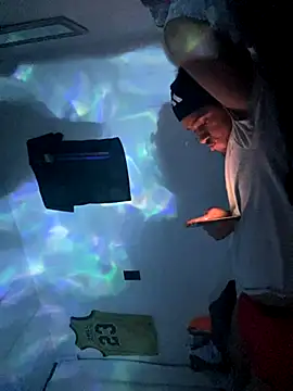 tyrek5051 online show from November 2025 07:11:02 AM