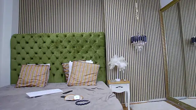 LunaHart online show from October 2025 06:51:01 PM