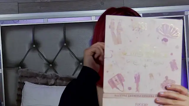 Snapshot of LunaHart chatting on February 2026 06:14:02 AM LunaHart online show from February 2026 06:14:02 AM