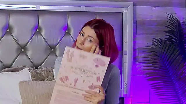 Snapshot of LunaHart chatting on March 2026 06:32:01 AM LunaHart online show from March 2026 06:32:01 AM