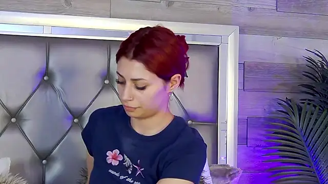 Snapshot of LunaHart chatting on March 2026 05:35:01 PM LunaHart online show from March 2026 05:35:01 PM