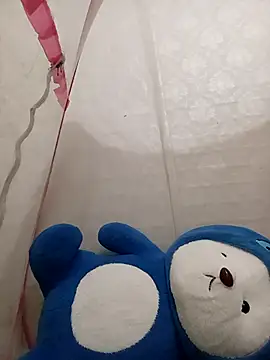 tdtd98 online show from April 2026 06:17:01 PM