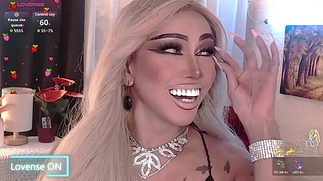 Snapshot of Your_valentina_goddess chatting on October 2025 06:17:01 PM Your valentina goddess online show from October 2025 06:17:01 PM