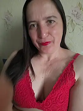 Snapshot of EvelinCutex chatting on May 2026 07:03:01 AM EvelinCutex online show from May 2026 07:03:01 AM