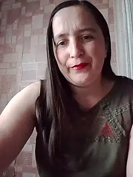 Snapshot of EvelinCutex chatting on June 2026 10:39:02 AM EvelinCutex online show from June 2026 10:39:02 AM