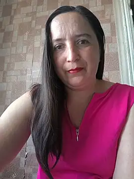 Snapshot of EvelinCutex chatting on June 2026 07:07:03 AM EvelinCutex online show from June 2026 07:07:03 AM