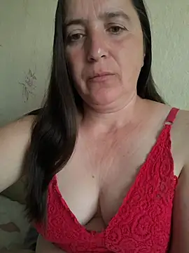 Snapshot of EvelinCutex chatting on June 2026 05:19:02 AM EvelinCutex online show from June 2026 05:19:02 AM