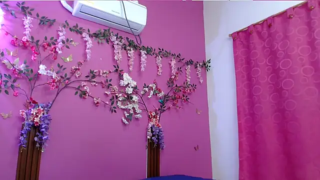 skinnybarbie022 online show from February 2026 01:59:02 AM