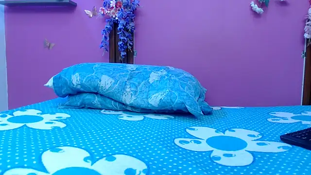 skinnybarbie022 online show from May 2026 12:30:01 AM