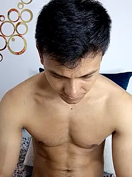 Valois2025 online show from November 2025 01:04:02 AM