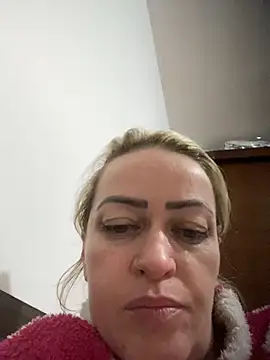 Snapshot of Alerquinasc chatting on October 2025 07:29:01 AM Alerquinasc online show from October 2025 07:29:01 AM