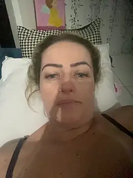 Snapshot of Alerquinasc chatting on November 2025 07:14:01 AM Alerquinasc online show from November 2025 07:14:01 AM