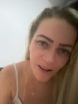 Snapshot of Alerquinasc chatting on November 2025 08:50:01 AM Alerquinasc online show from November 2025 08:50:01 AM