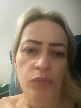 Snapshot of Alerquinasc chatting on November 2025 09:19:01 PM Alerquinasc online show from November 2025 09:19:01 PM