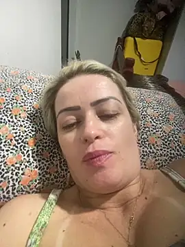 Snapshot of Alerquinasc chatting on December 2025 09:46:02 PM Alerquinasc online show from December 2025 09:46:02 PM