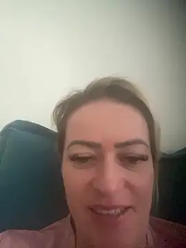 Snapshot of Alerquinasc chatting on February 2026 09:57:02 PM Alerquinasc online show from February 2026 09:57:02 PM