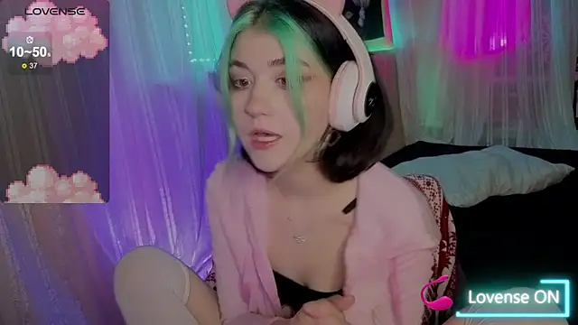 Miko Meow online show from December 2025 12:29:01 AM