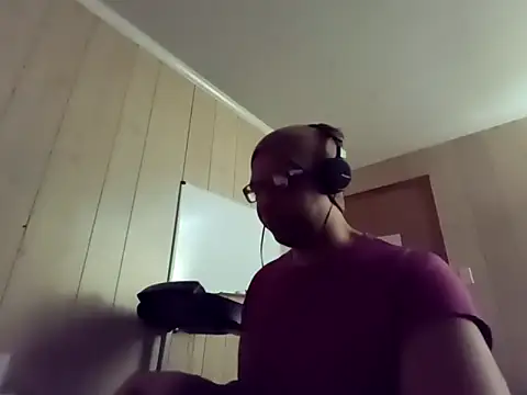 NaturalBeautyQueen online show from September 2025 12:35:01 AM