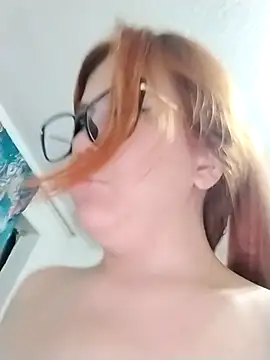 Snapshot of RapunzeRaydes chatting on September 2025 04:12:01 AM RapunzeRaydes online show from September 2025 04:12:01 AM