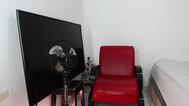 Alex mojica online show from December 2025 06:10:01 AM