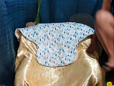 FlowerSexy online show from November 2025 10:17:01 AM