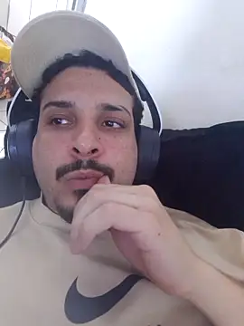 Snapshot of branquintatto chatting on October 2025 07:21:02 PM branquintatto online show from October 2025 07:21:02 PM