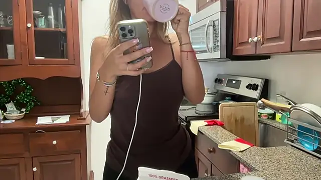 prettyykitty22 online show from May 2026 01:05:02 PM