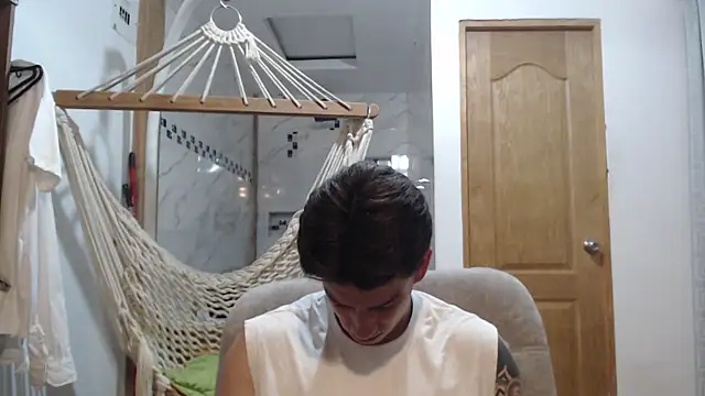 Snapshot of AteneoJr chatting on September 2025 04:34:02 AM AteneoJr online show from September 2025 04:34:02 AM