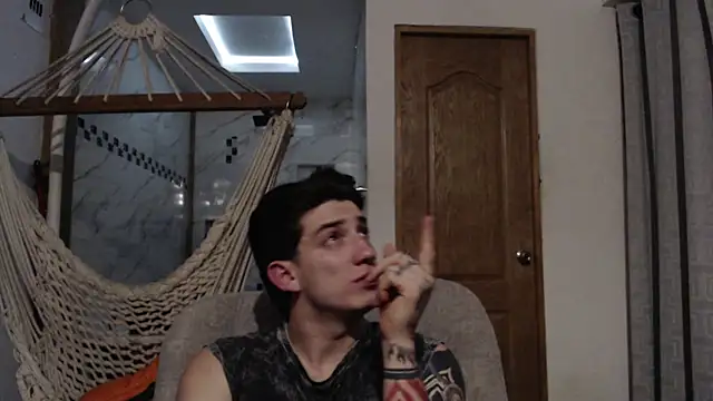 Snapshot of AteneoJr chatting on September 2025 04:03:01 AM AteneoJr online show from September 2025 04:03:01 AM