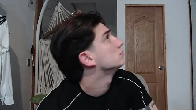 Snapshot of AteneoJr chatting on October 2025 05:04:01 AM AteneoJr online show from October 2025 05:04:01 AM