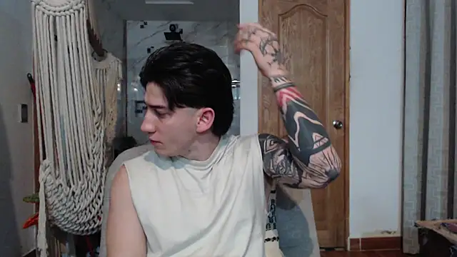 Snapshot of AteneoJr chatting on October 2025 04:57:02 AM AteneoJr online show from October 2025 04:57:02 AM