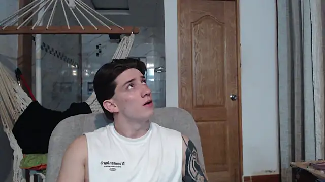 Snapshot of AteneoJr chatting on November 2025 04:43:02 AM AteneoJr online show from November 2025 04:43:02 AM