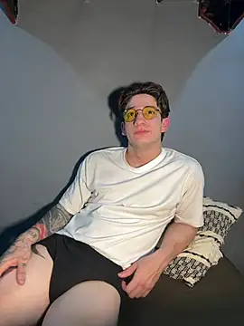 Snapshot of AteneoJr chatting on March 2026 12:45:01 AM AteneoJr online show from March 2026 12:45:01 AM