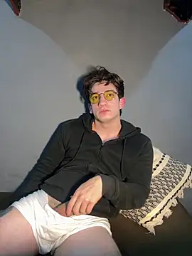 Snapshot of AteneoJr chatting on March 2026 12:40:02 AM AteneoJr online show from March 2026 12:40:02 AM