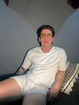 Snapshot of AteneoJr chatting on March 2026 12:37:02 AM AteneoJr online show from March 2026 12:37:02 AM