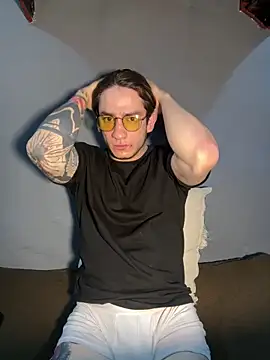 Snapshot of AteneoJr chatting on April 2026 12:37:01 AM AteneoJr online show from April 2026 12:37:01 AM