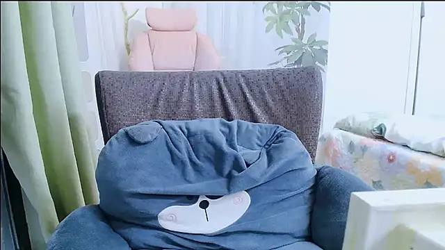 Winnie-01 online show from May 2026 11:54:02 PM