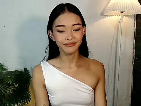 Snapshot of holyakiesha chatting on October 2025 04:51:02 AM holyakiesha online show from October 2025 04:51:02 AM