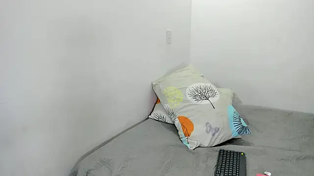 Snapshot of CristinaPiccone chatting on October 2025 08:24:02 PM CristinaPiccone online show from October 2025 08:24:02 PM