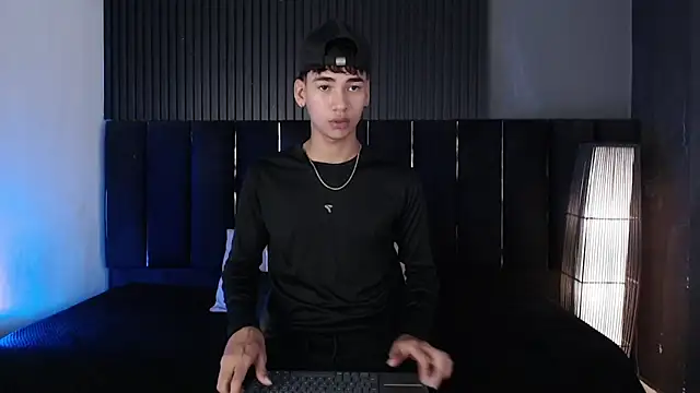 Dominic ghost online show from April 2026 12:43:02 AM