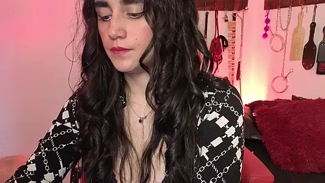 elowen halley1 online show from May 2026 07:40:02 PM